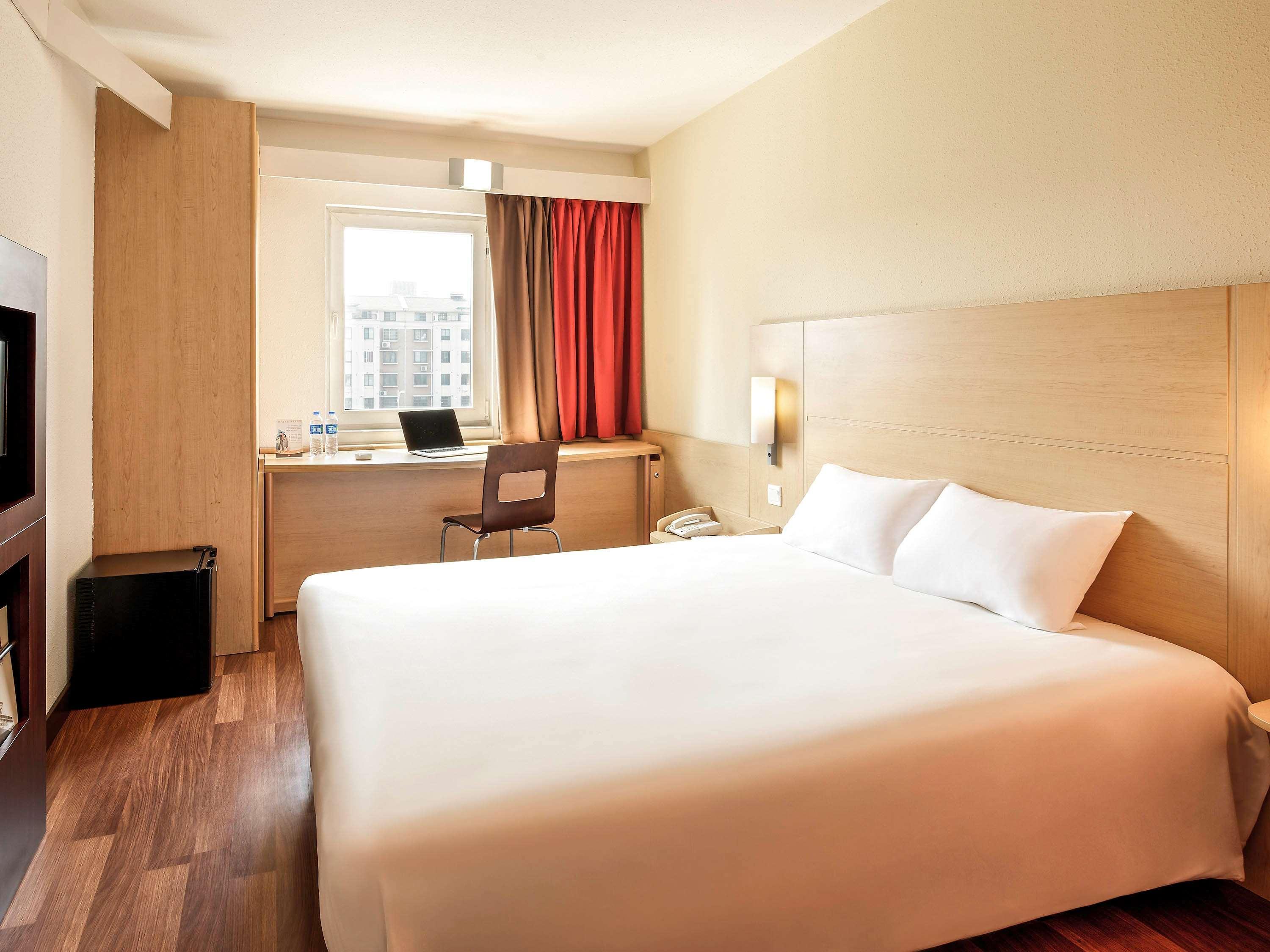Ibis Wuxi Hi Tech Hotel Exterior photo